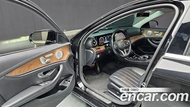 Mercedes-Benz E-Class W213 2020 Черный из Кореи, фото 2