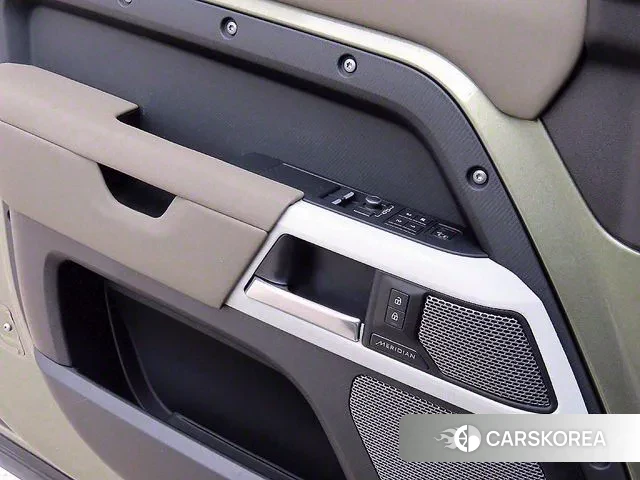 Land Rover Defender (L663) 2021 Светло-зеленый из Кореи, фото 2