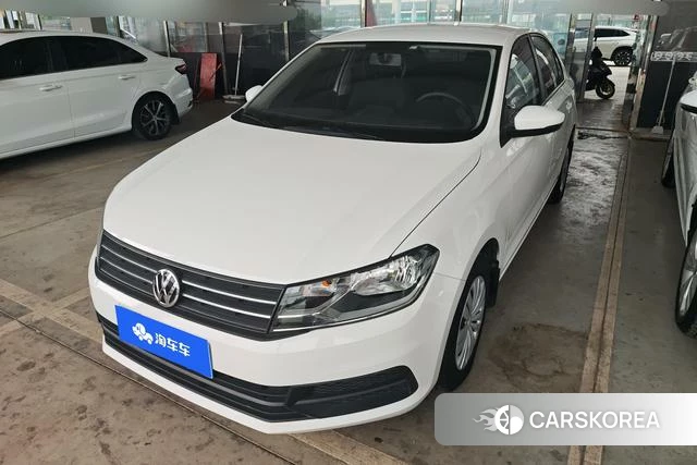 Volkswagen Santana 2023 Белый из Китая, фото 2