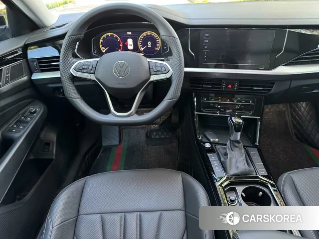 Volkswagen Passat 2026 Черный из Китая, фото 2