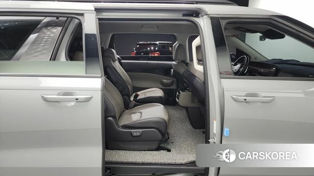 Kia The New Carnival 4th Generation 2024 Серый из Кореи, фото 2