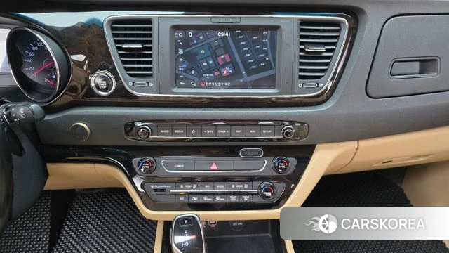 Kia The New Carnival 2018 Черный из Кореи, фото 2