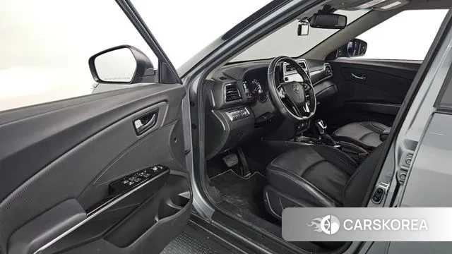 Ssangyong Berry New Tivoli 2021 Серебристо-серый из Кореи, фото 2