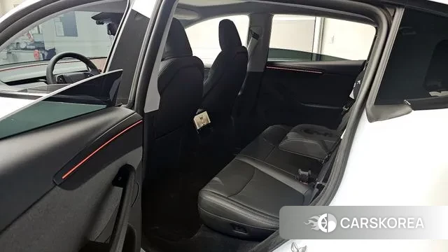 Tesla Model Y 2025 Белый из Кореи, фото 2