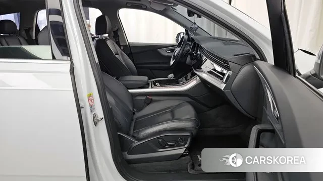 Audi Q7 (4M) 2021 Белый из Кореи, фото 2