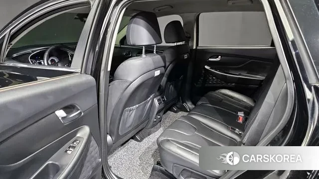 Hyundai The New Santa Fe 2022 Черный из Кореи, фото 2