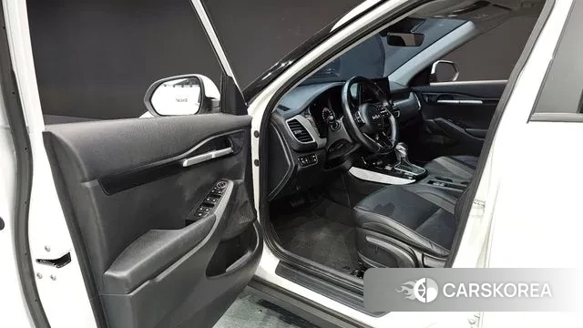 Kia Seltos 2022 Белый из Кореи, фото 2