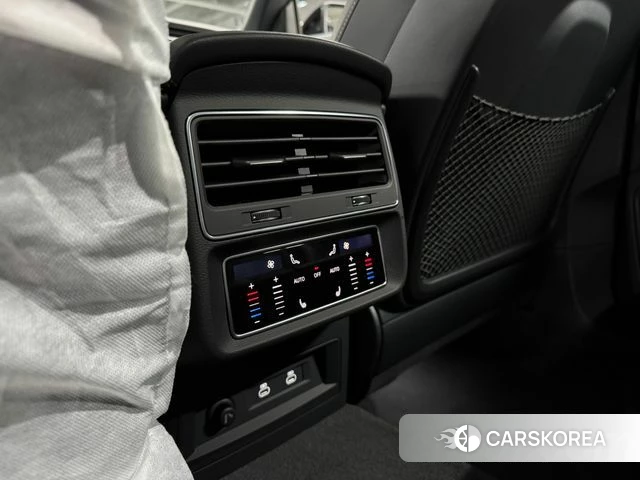 Audi Q8 (4M) 2026 Черный из Кореи, фото 2