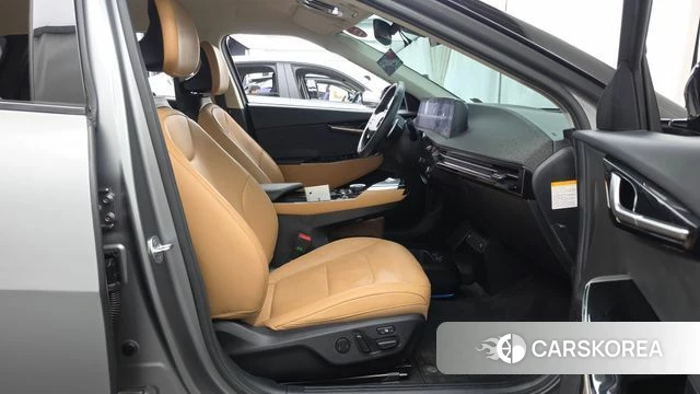 Kia EV6 2022 Серебристо-серый из Кореи, фото 2