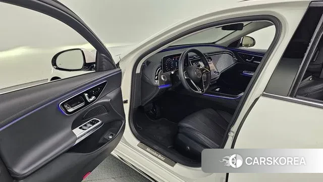 Mercedes-Benz E-Class W214 2024 Белый из Кореи, фото 2