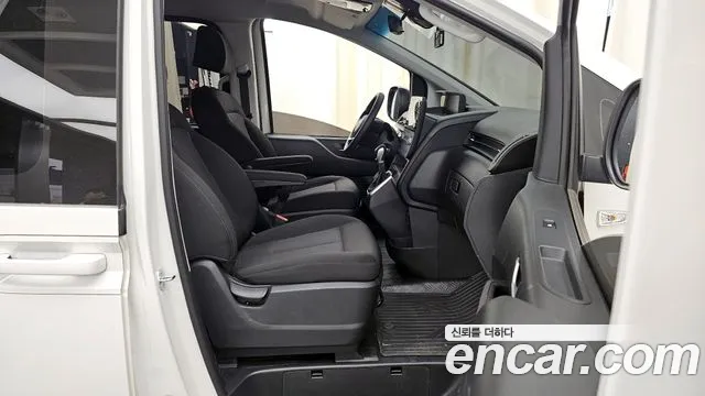 Hyundai Staria 2022 Белый из Кореи, фото 2