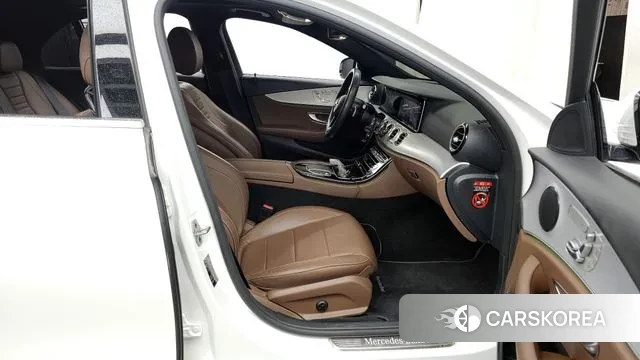 Mercedes-Benz E-Class W213 2020 Белый из Кореи, фото 2