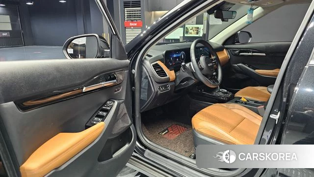 Kia The New Seltos 2024 Черный из Кореи, фото 2