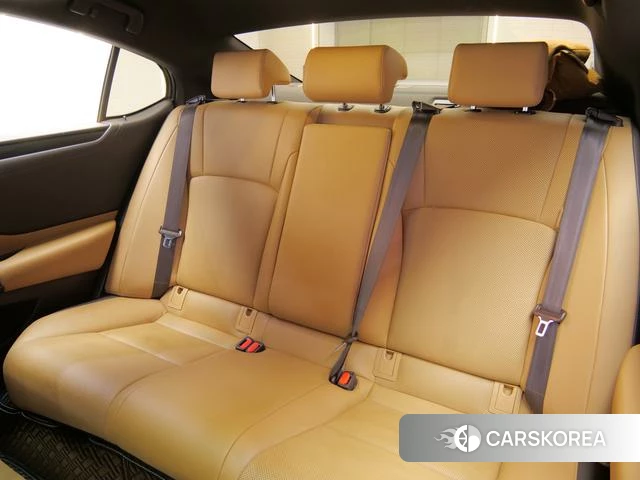 Lexus ES 2021 Серебристо-серый из Китая, фото 2
