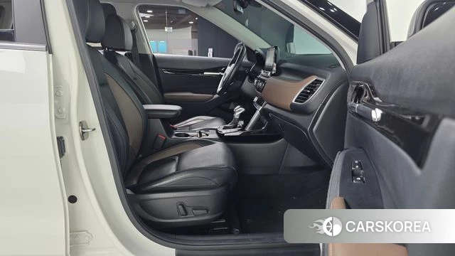 Kia Seltos 2022 Белый из Кореи, фото 2