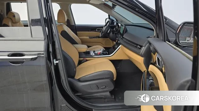 Kia Carnival 4th generation 2023 Черный из Кореи, фото 2