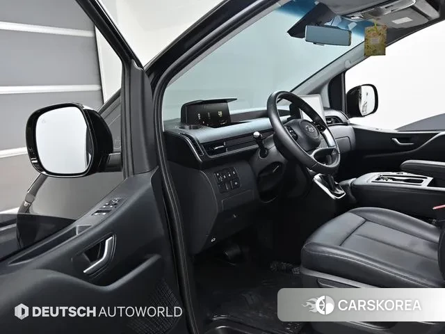 Hyundai Staria 2023 Черный из Кореи, фото 2