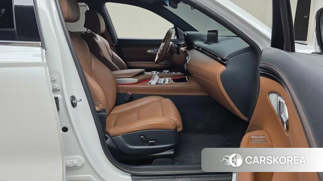 Genesis GV70 2023 Белый из Кореи, фото 2