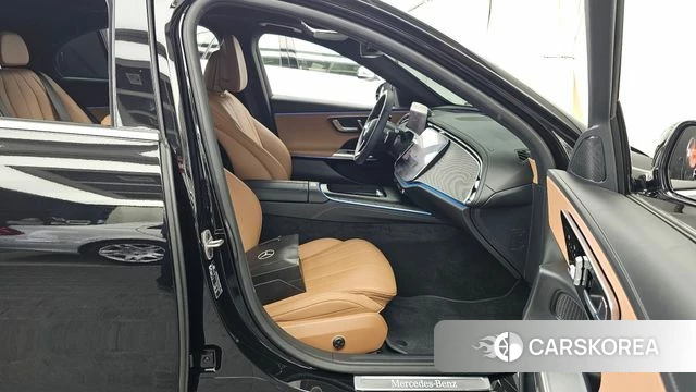 Mercedes-Benz E-Class W214 2025 Черный из Кореи, фото 2