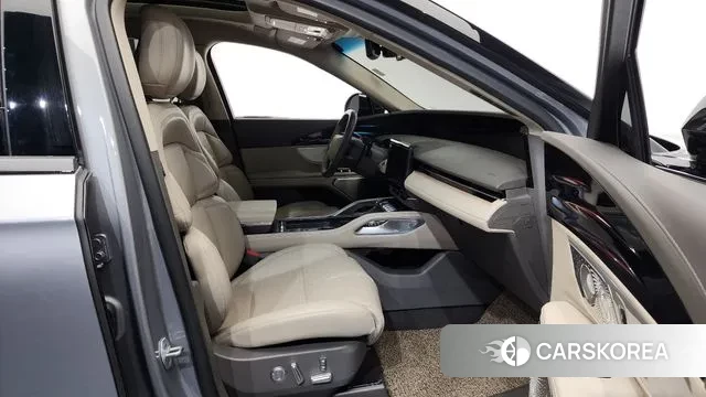 Lincoln Nautilus 2nd Generation 2024 Серебристо-серый из Кореи, фото 2