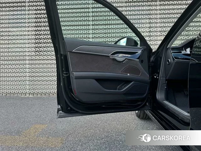 Audi A8 2025 Черный из Китая, фото 2