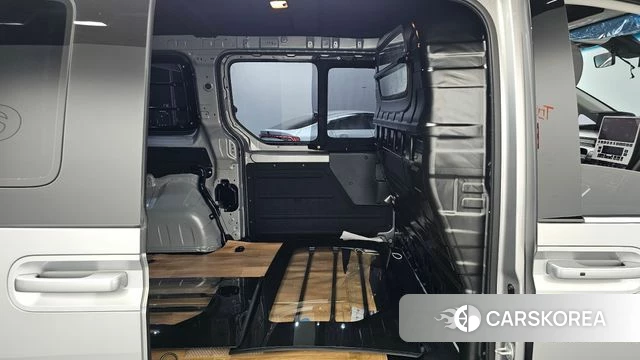 Hyundai Staria 2025 Серебряный из Кореи, фото 2