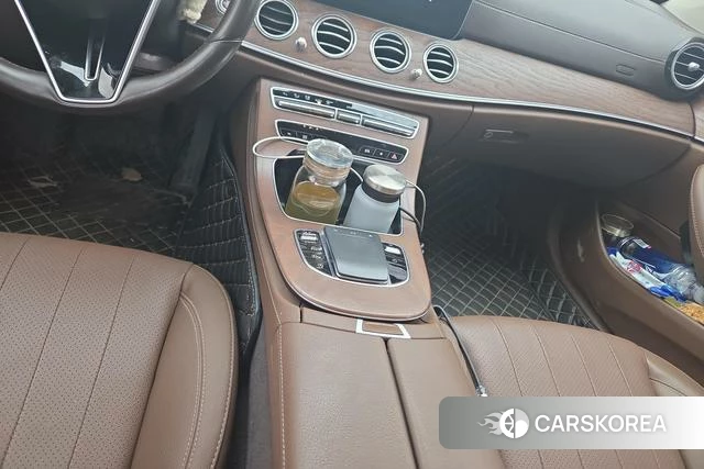 Mercedes-Benz E-class 2023 Черный из Китая, фото 2