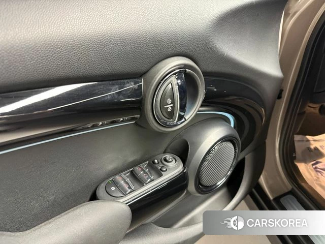 Mini Cooper 2022 Серебристо-серый из Кореи, фото 2