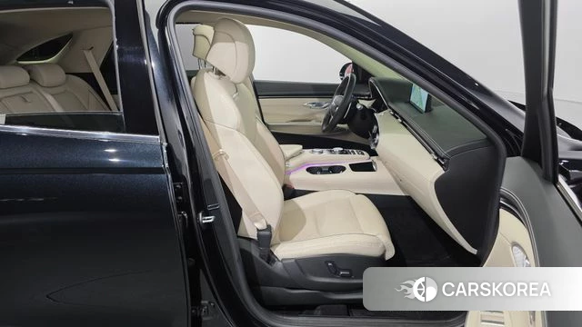 Genesis GV70 2024 Черный из Кореи, фото 2