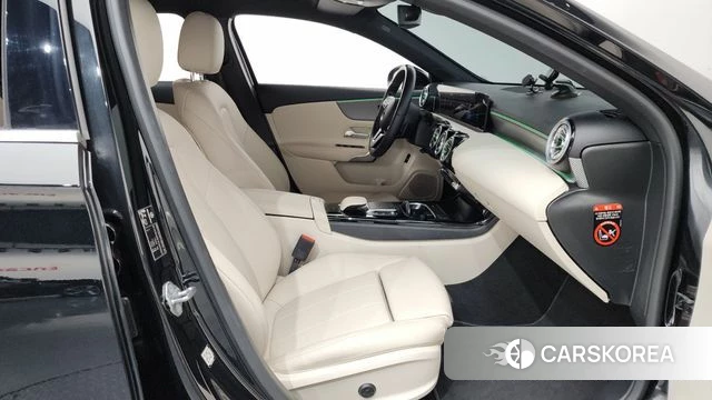 Mercedes-Benz A-Class W177 2022 Черный из Кореи, фото 2