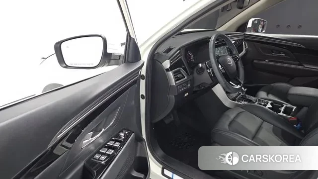 Ssangyong Beautiful Korando 2023 Белый из Кореи, фото 2