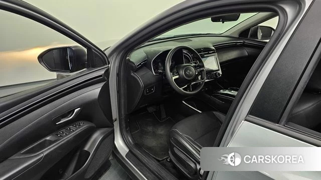 Hyundai Tucson (NX4) 2022 Серебряный из Кореи, фото 2