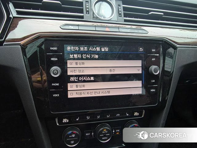 Volkswagen Passat GT (B8) 2018 Серебристо-серый из Кореи, фото 2