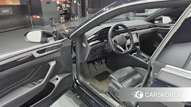 Volkswagen Arteon 2022 Черный из Кореи, фото 2