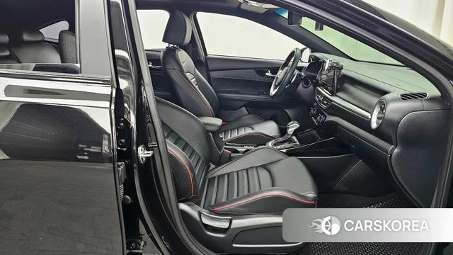 Kia The New K3 2nd generation 2024 Черный из Кореи, фото 2