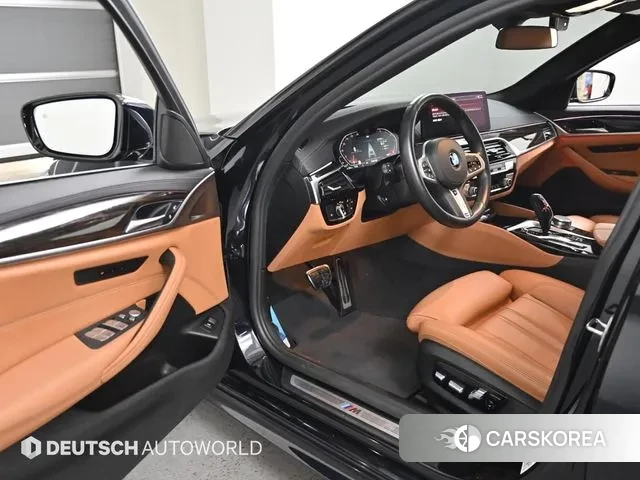 BMW 5 Series (G30) 2022 Черный из Кореи, фото 2