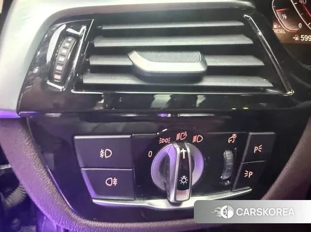 BMW 5 Series (G30) 2020 Серый из Кореи, фото 2