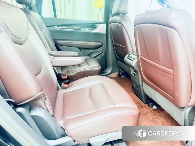 Cadillac XT6 2022 Черный из Китая, фото 2