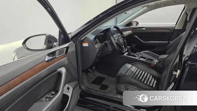 Volkswagen Passat GT (B8) 2018 Черный из Кореи, фото 2