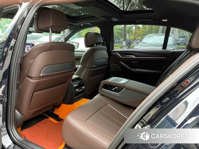 BMW 5 series 2023 Черный из Китая, фото 2
