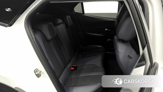 Peugeot 2008 Second generation 2021 Белый из Кореи, фото 2