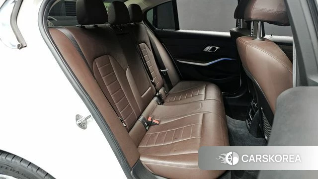 BMW 3 Series (G20) 2019 Белый из Кореи, фото 2