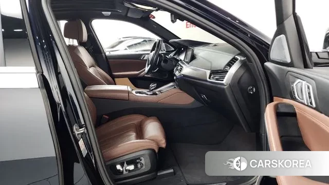 BMW X6 (G06) 2021 Черный из Кореи, фото 2