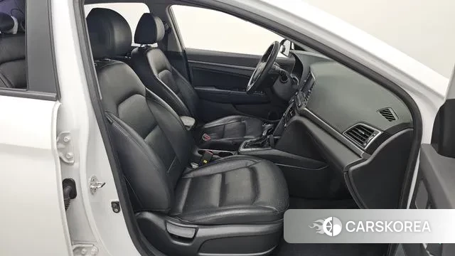 Hyundai Avante AD 2018 Белый из Кореи, фото 2