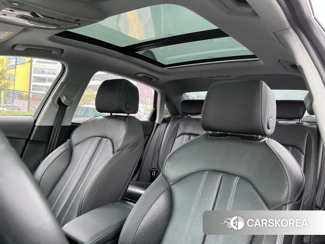 Audi A4L 2022 Белый из Китая, фото 2