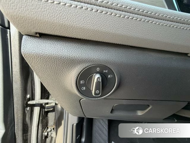 Volkswagen Sagitar 2022 Темно-серый из Китая, фото 2