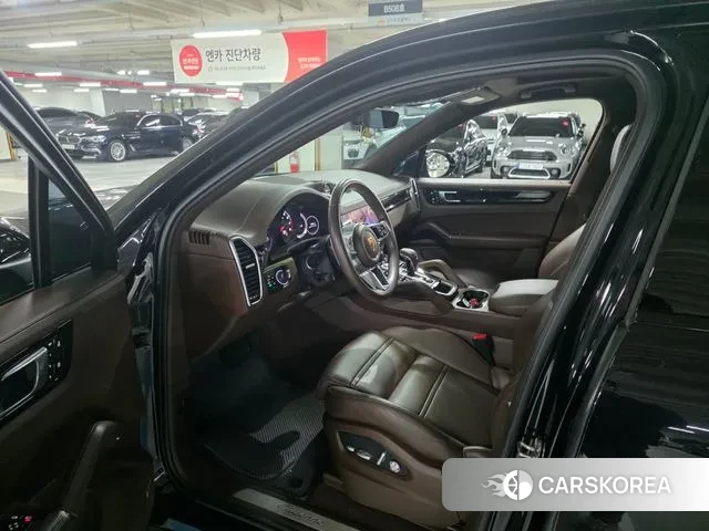 Porsche Cayenne (PO536) 2021 Черный из Кореи, фото 2