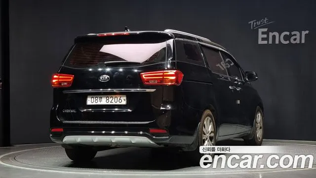 Kia The New Carnival 2018 Черный из Кореи, фото 2