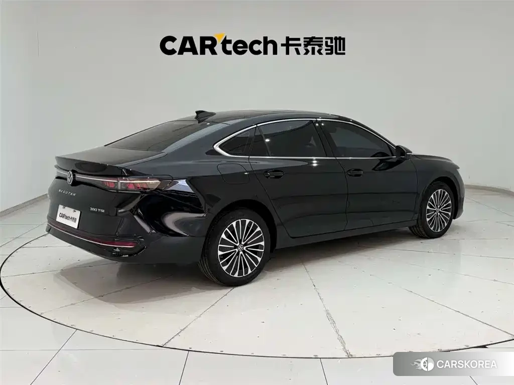 Volkswagen Magotan 2025 Черный из Китая, фото 2