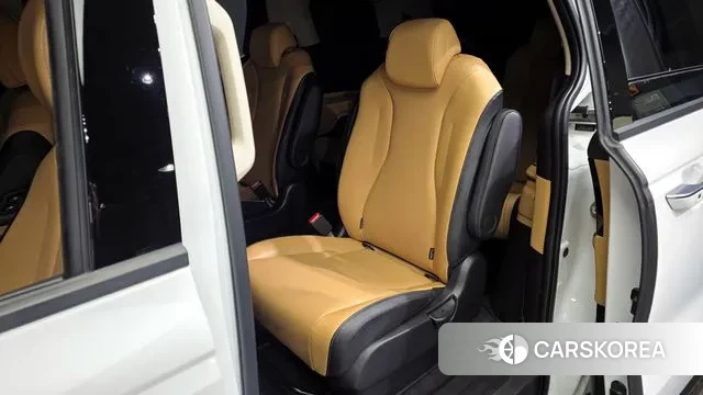 Kia Carnival 4th generation 2022 Белый из Кореи, фото 2